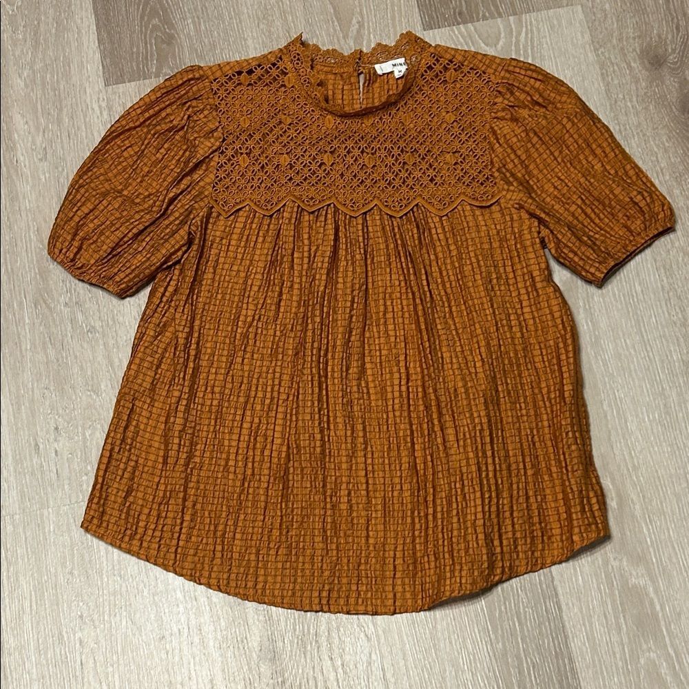 Mine Lace Detail Textured Plaid Like Blouse Sz M